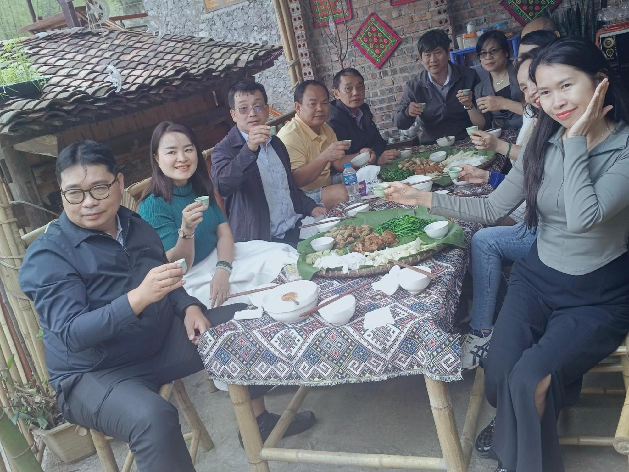 Quang Thuan Ban Gioc Homestay Cao Bang Exteriör bild